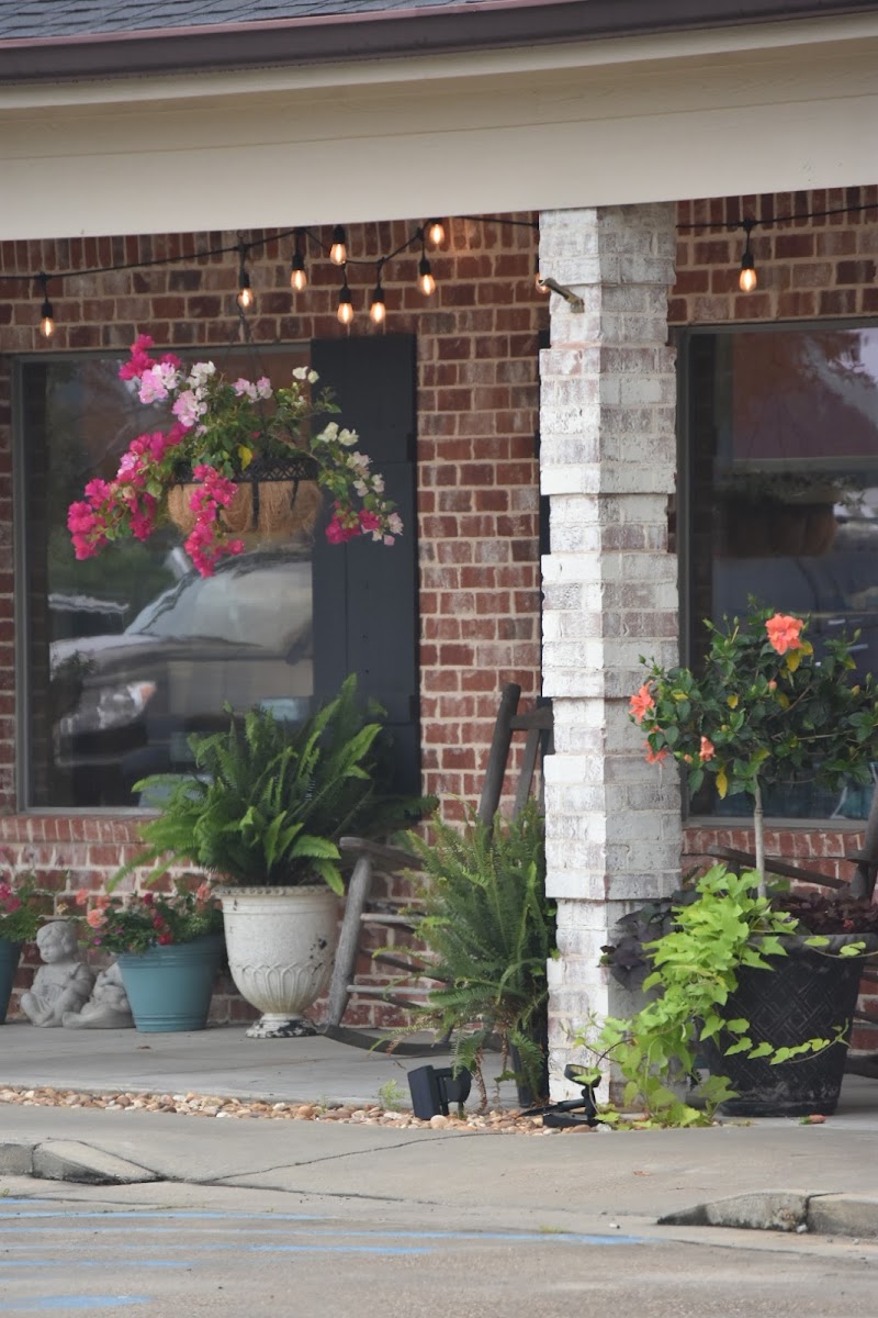 Simply Delicious Bakery & Eatery